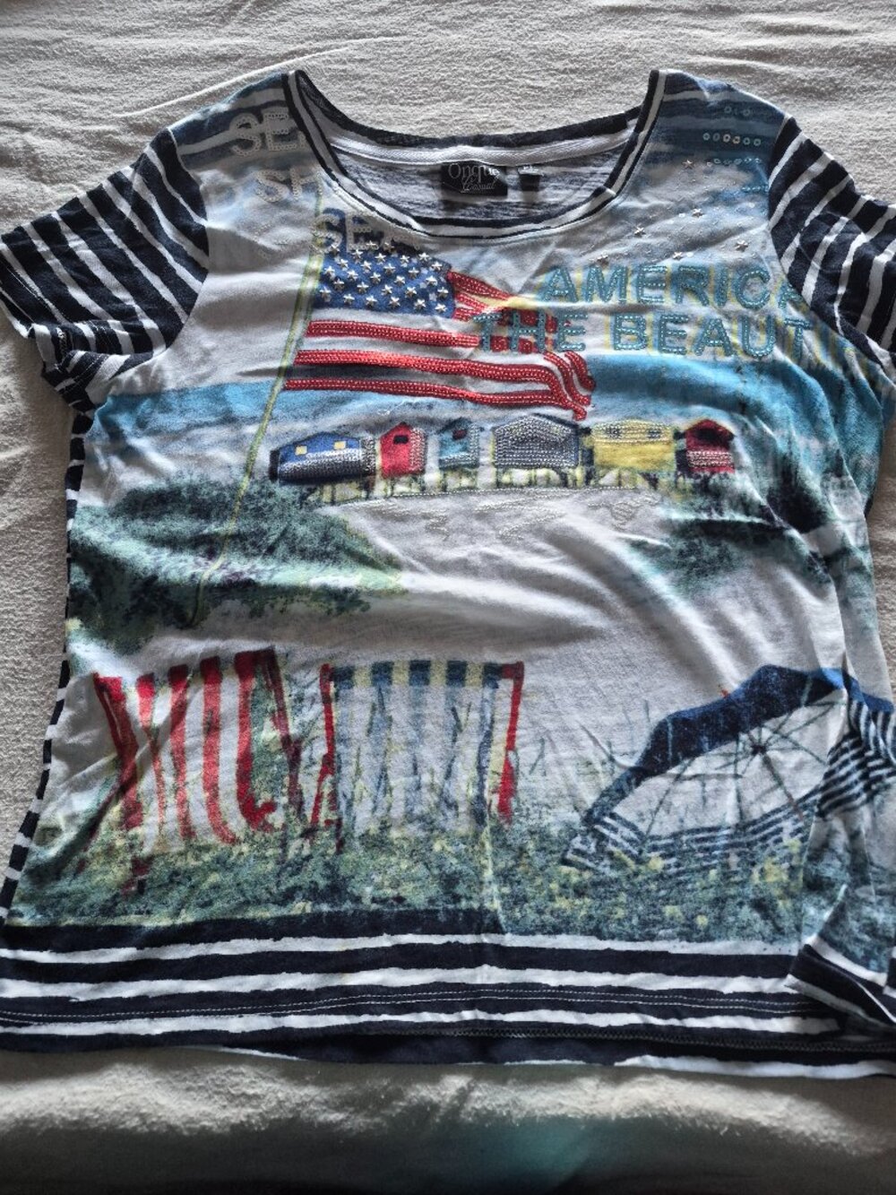 Fun, blingy patriotic tee-shirt- petite large